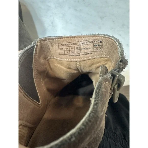 Vionic Paloma Taupe Suede Weather Resistant Wedge Booties Size 7.5 Zip‎ Ankle - Picture 7 of 8